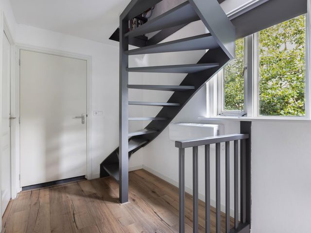 Marwei 102, Delfstrahuizen