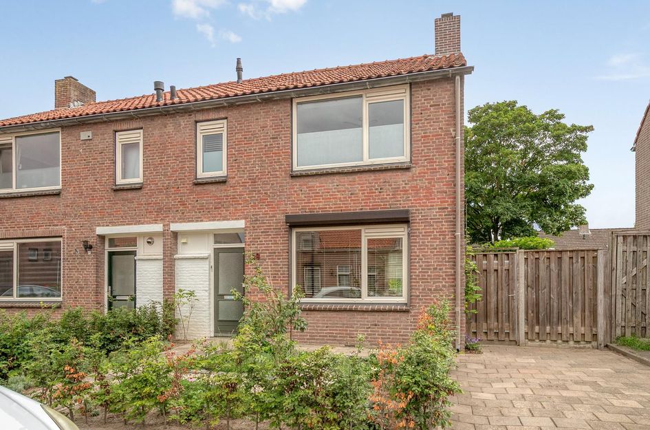 Burg van Poppelstraat 49