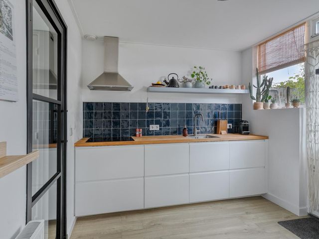 Burg van Poppelstraat 49, Gilze