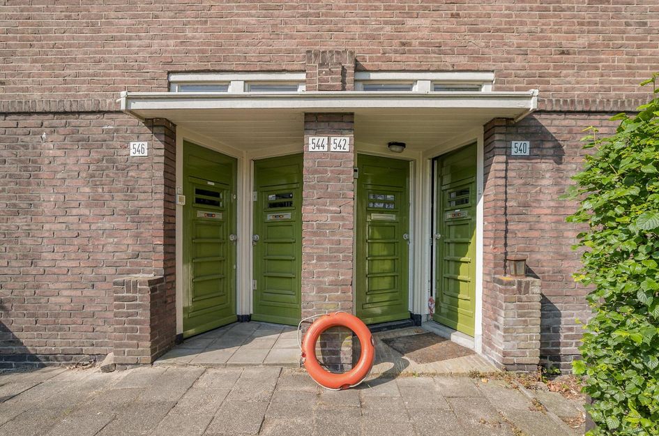 Middenweg 542