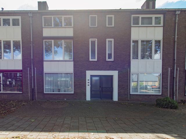 Henri Hermanslaan 44, Geleen