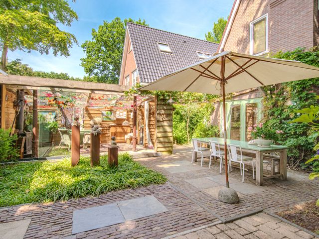 Midden Geestweg 6, Bergen (NH)