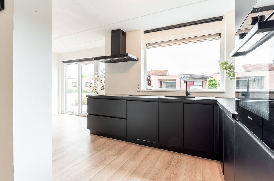 Uitdamstraat 9