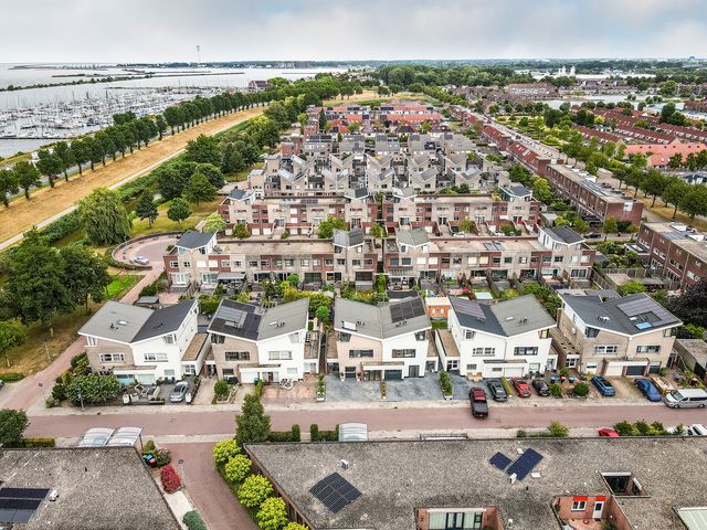 Uitdamstraat 9, Lelystad