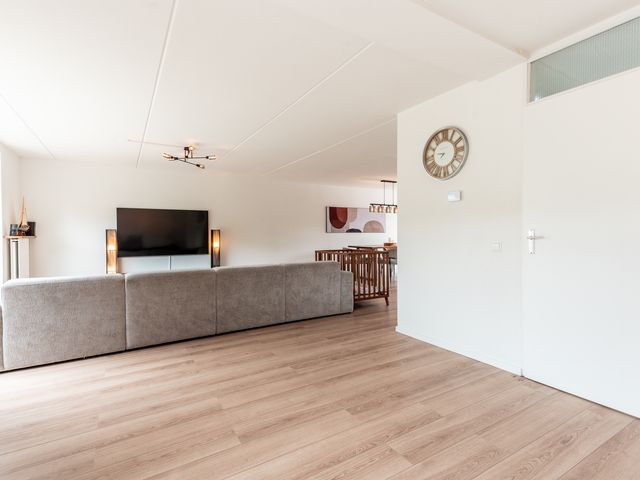 Uitdamstraat 9, Lelystad
