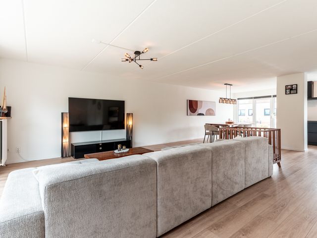 Uitdamstraat 9, Lelystad