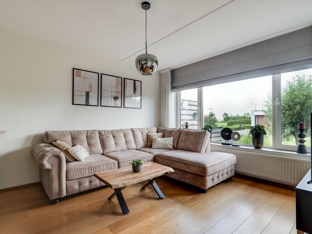 Overtoom 9, Zuidermeer