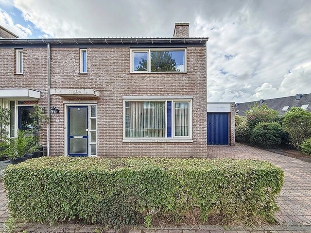 Quarles Van Uffordweg 18, Oostburg