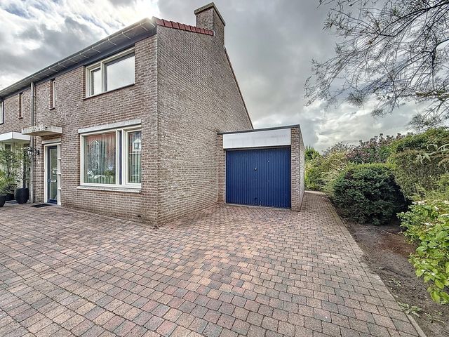Quarles Van Uffordweg 18, Oostburg