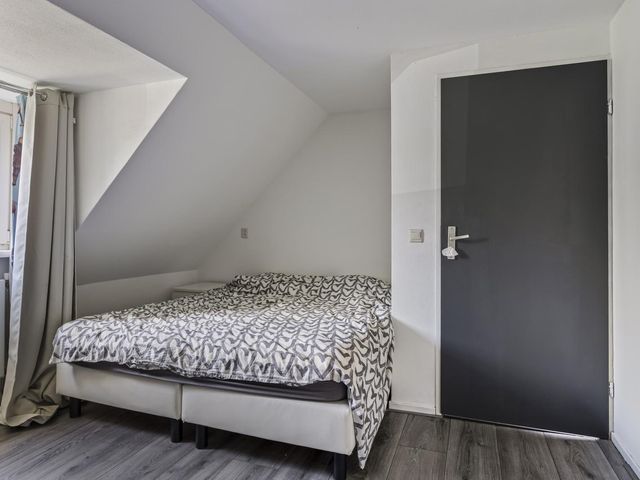 van Glymesstraat 4, Standdaarbuiten