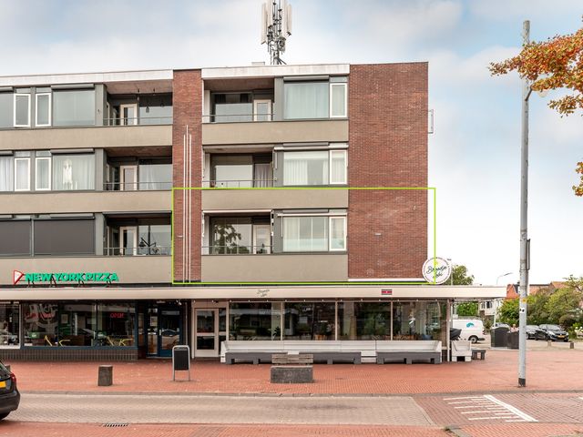 Esdoornlaan 2, Zwanenburg