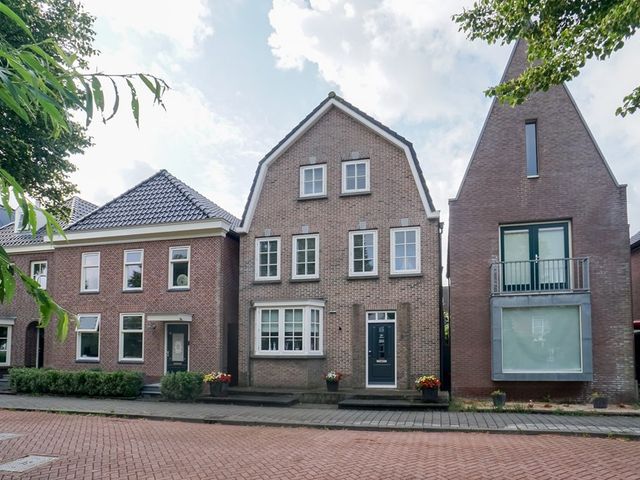 Laansloot 8, Broek op Langedijk