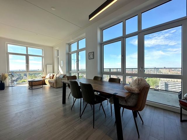 Laakweg 24L, Den Haag