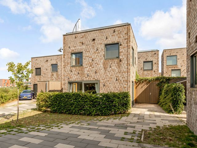 Dettifossstraat 256, Almere