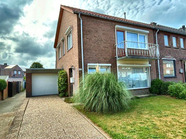 Burg Gijsenstraat 39, Landgraaf