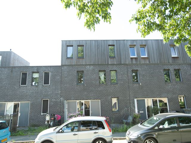 Loenerveld 16, Nieuw-Vennep