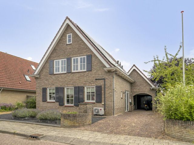 Van Zeylstraat 4, Oud-Vossemeer