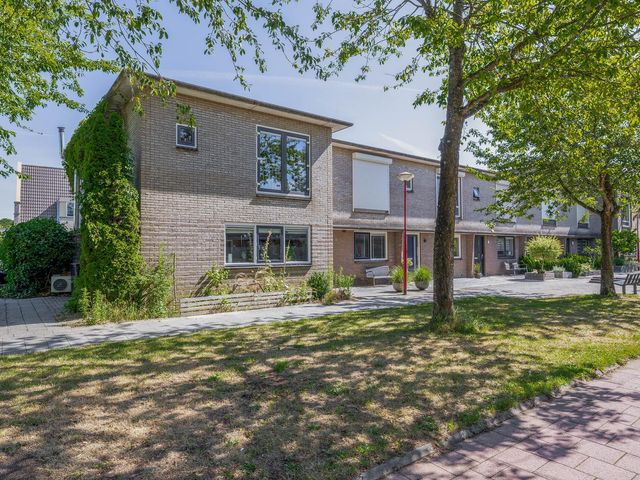 Annie M.G. Schmidtstraat 11, Oud-Beijerland