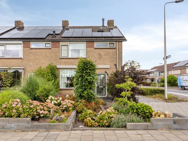 Rottenburgseweg 118, Middelharnis