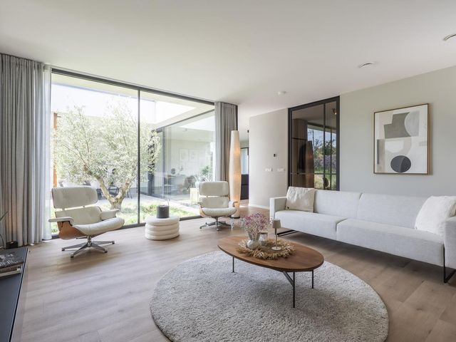 Korenbloem 4, Heerlen