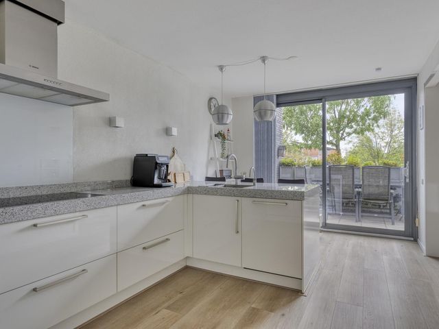 Zuidersingel 8, Barendrecht