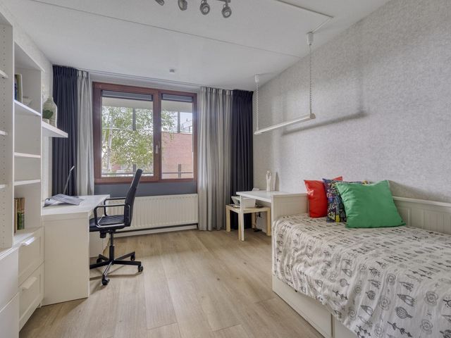 Zuidersingel 8, Barendrecht