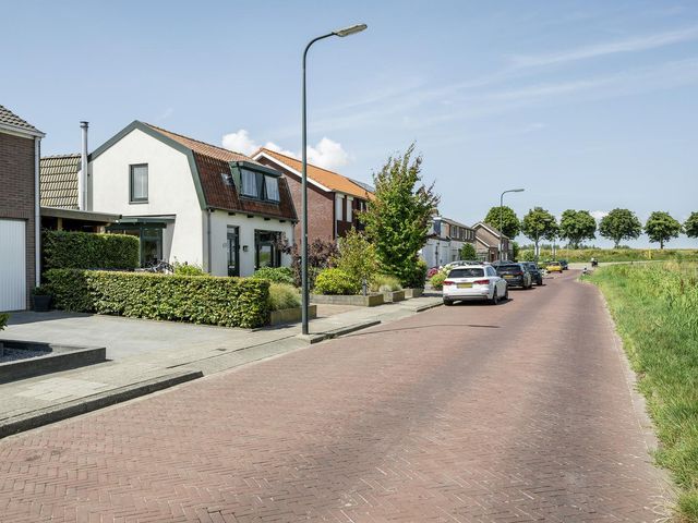 Dorpsweg 43, Oud-Vossemeer