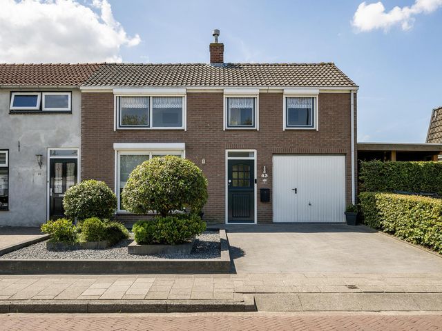 Dorpsweg 43, Oud-Vossemeer