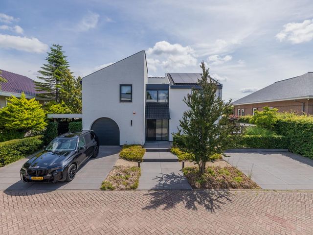 Ringvaartzijde 15, Lisse