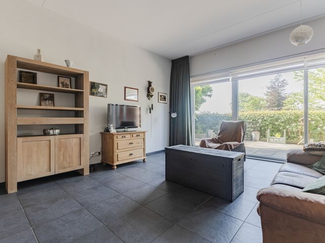 Annie Romeinstraat 22, Hoofddorp