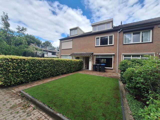 Lijsterbeslaan 9, Oisterwijk