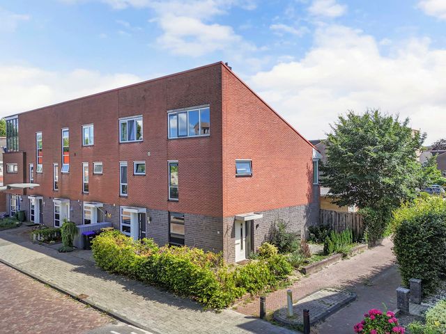 Rietzangerstraat 11, Emmeloord