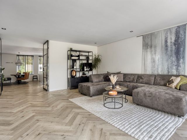 Turfsteker 3, Veenendaal