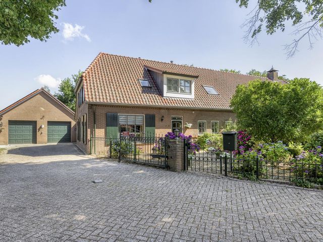 Broekhoek 24, Heesch