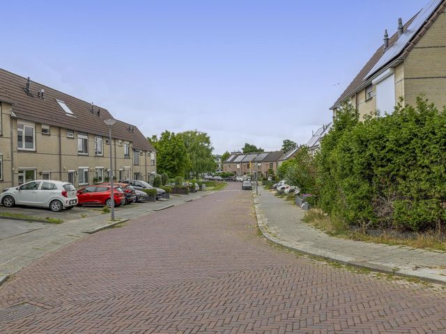 Stuurboord 30, Rozenburg