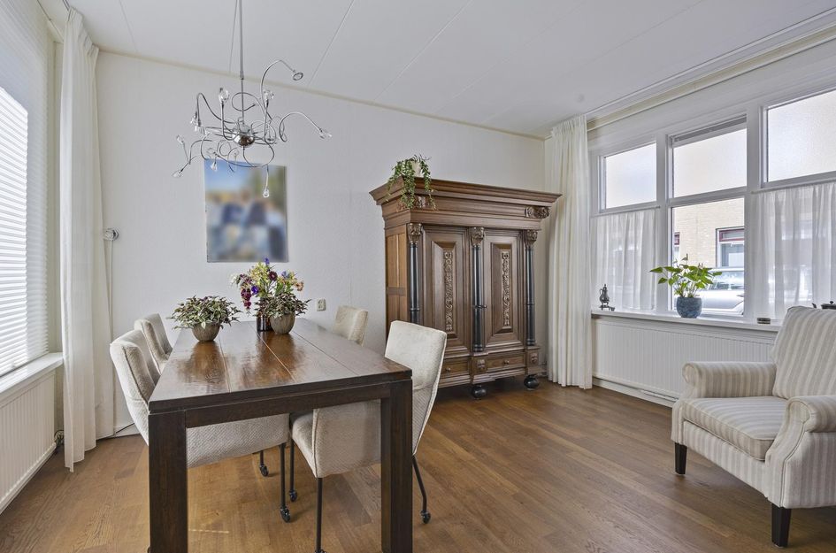Manhuisstraat 5