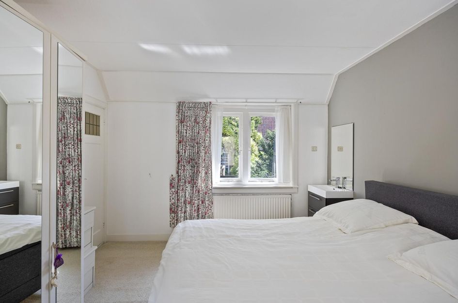 Manhuisstraat 5