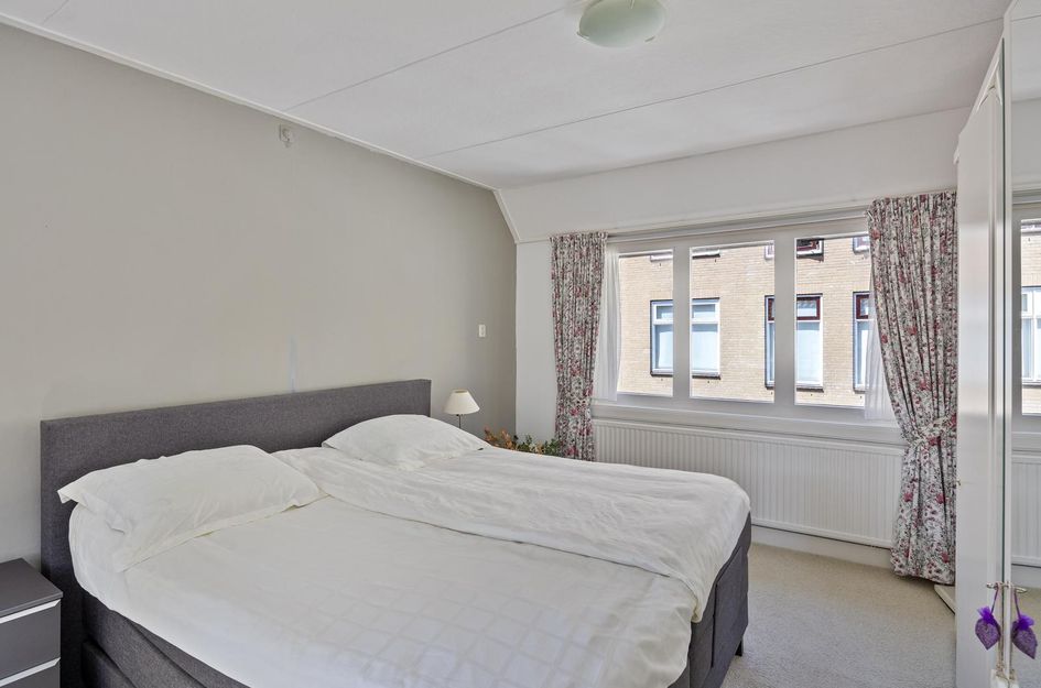 Manhuisstraat 5