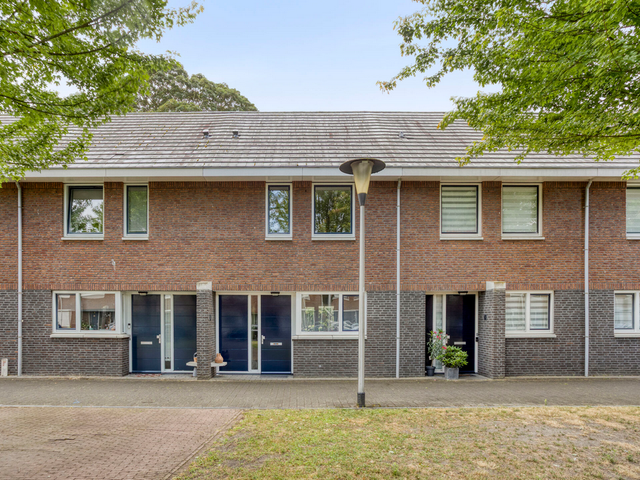 Marmotstraat 18, Helmond