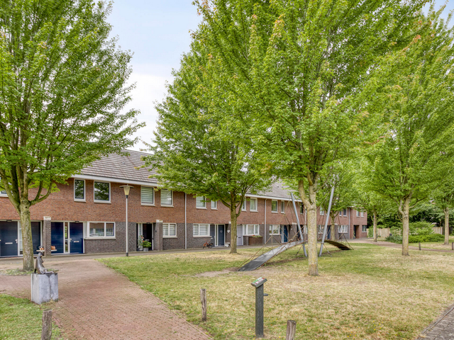 Marmotstraat 18, Helmond