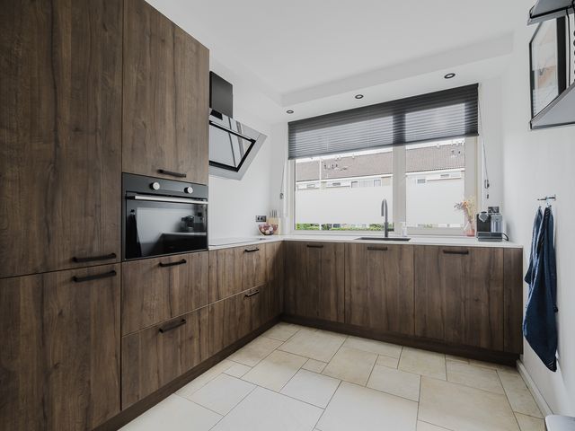 Beverveen 419, Spijkenisse