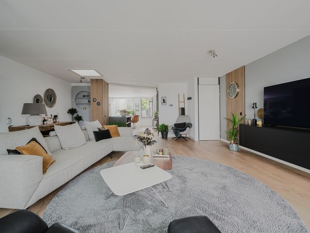 Rosa Spierstraat 2, Spijkenisse
