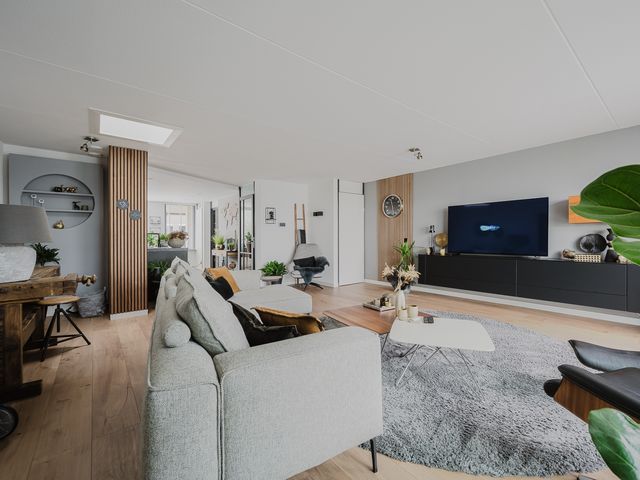 Rosa Spierstraat 2, Spijkenisse