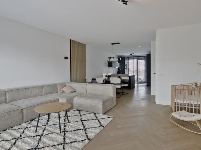 Apollovlinder 25, Terneuzen