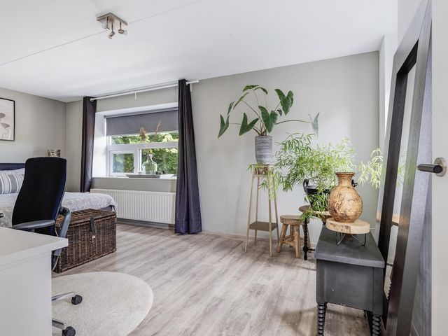 Meerwedesingel 15, Barendrecht