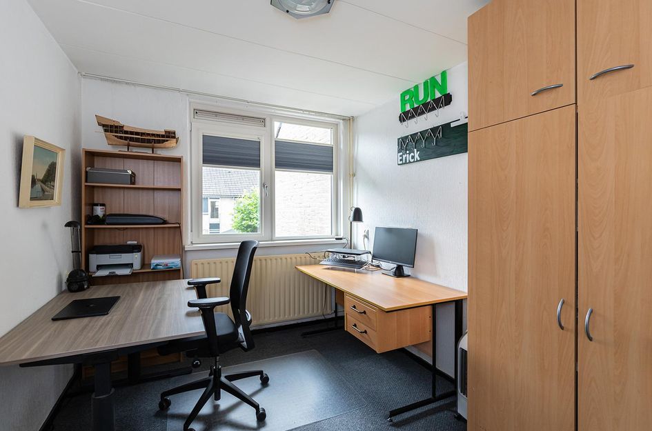 Domela Nieuwenhuisstraat 22