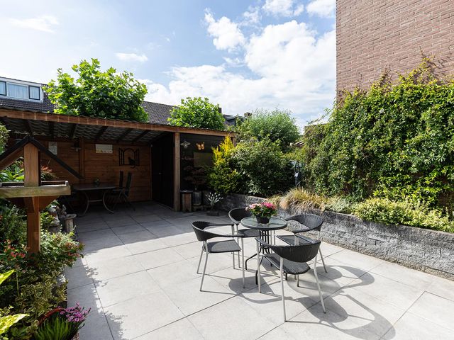 Domela Nieuwenhuisstraat 22, Papendrecht
