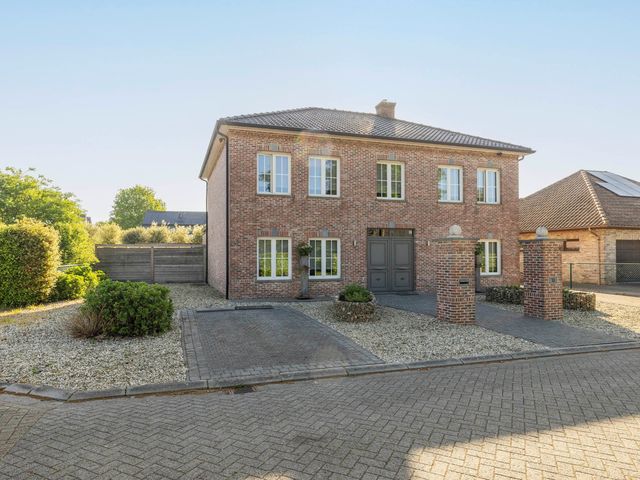 Pinksterbloemlaan 18  , Malle