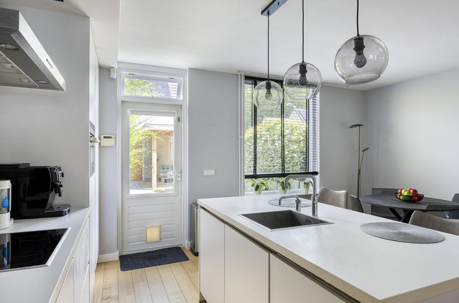 Giessenstraat 11