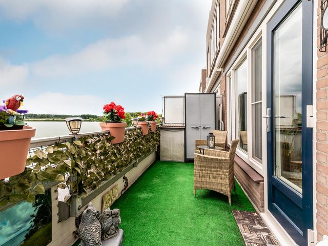 Urkwal 35, Almere